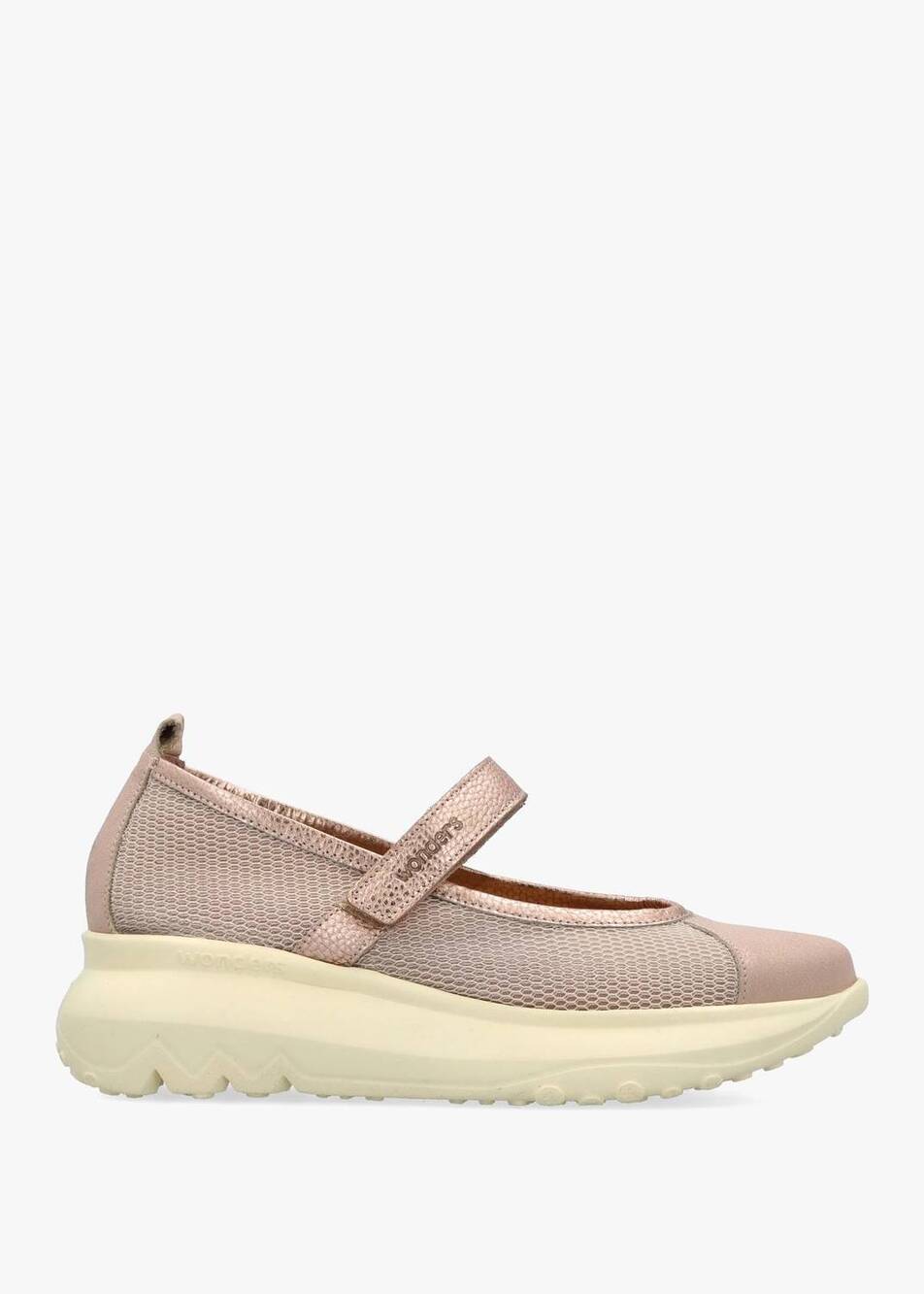 NEW WONDERS women's isaura ballet pumps in nude